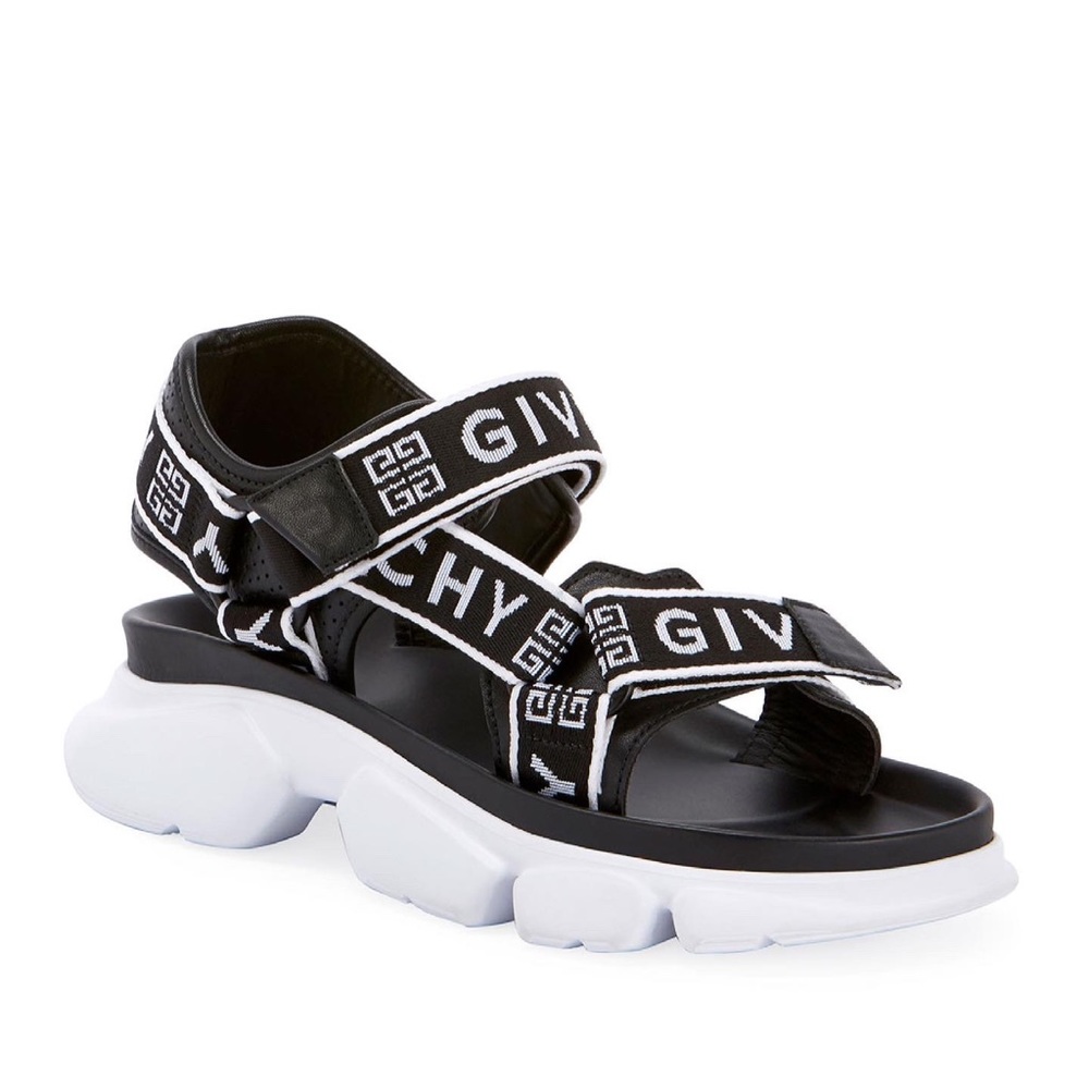 BNIB Women’s Givenchy sandals black  Sz 37